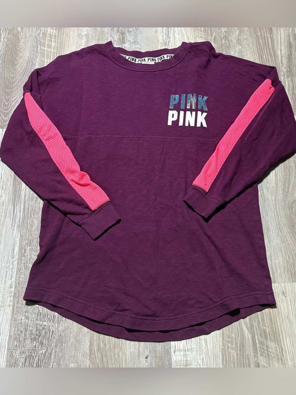 Victoria's Secret Medium Women's Long Sleeve Graphic Logo Shirt